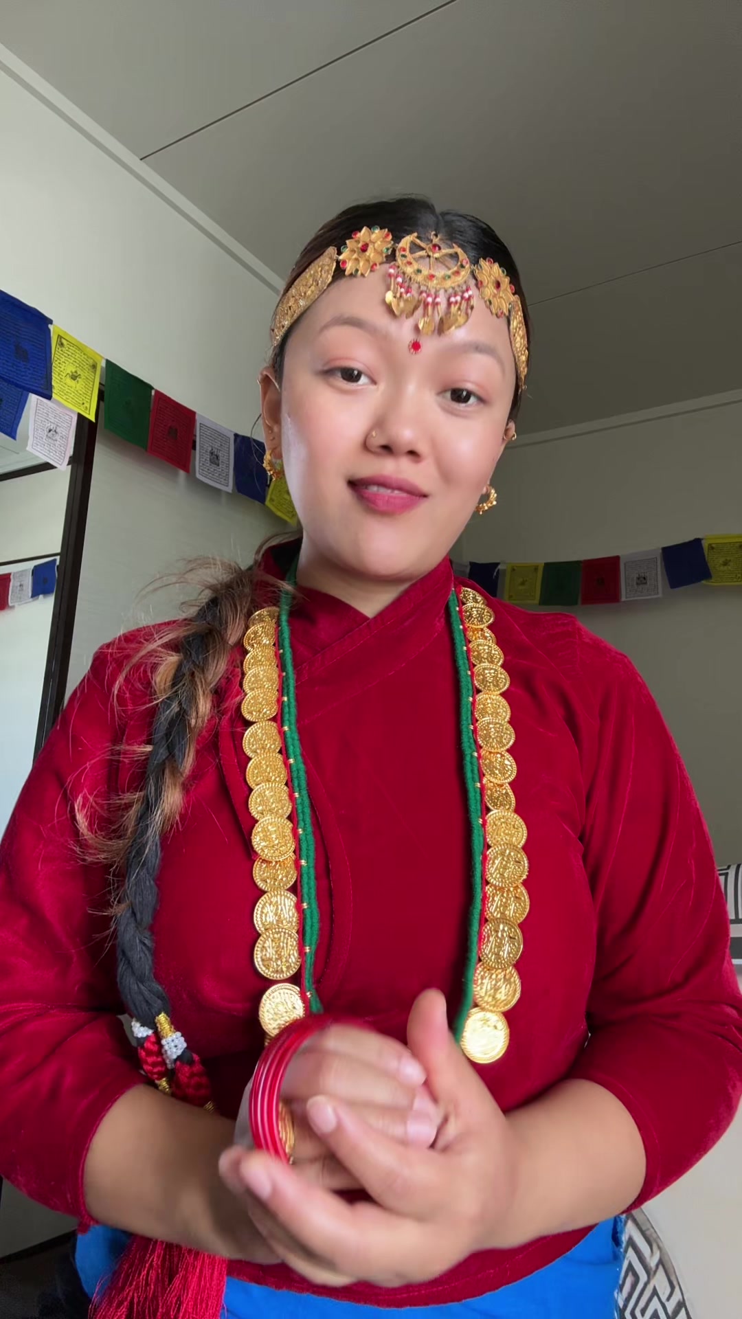 @Bishnu Gurung 👩🏻 ( चिम्मै )