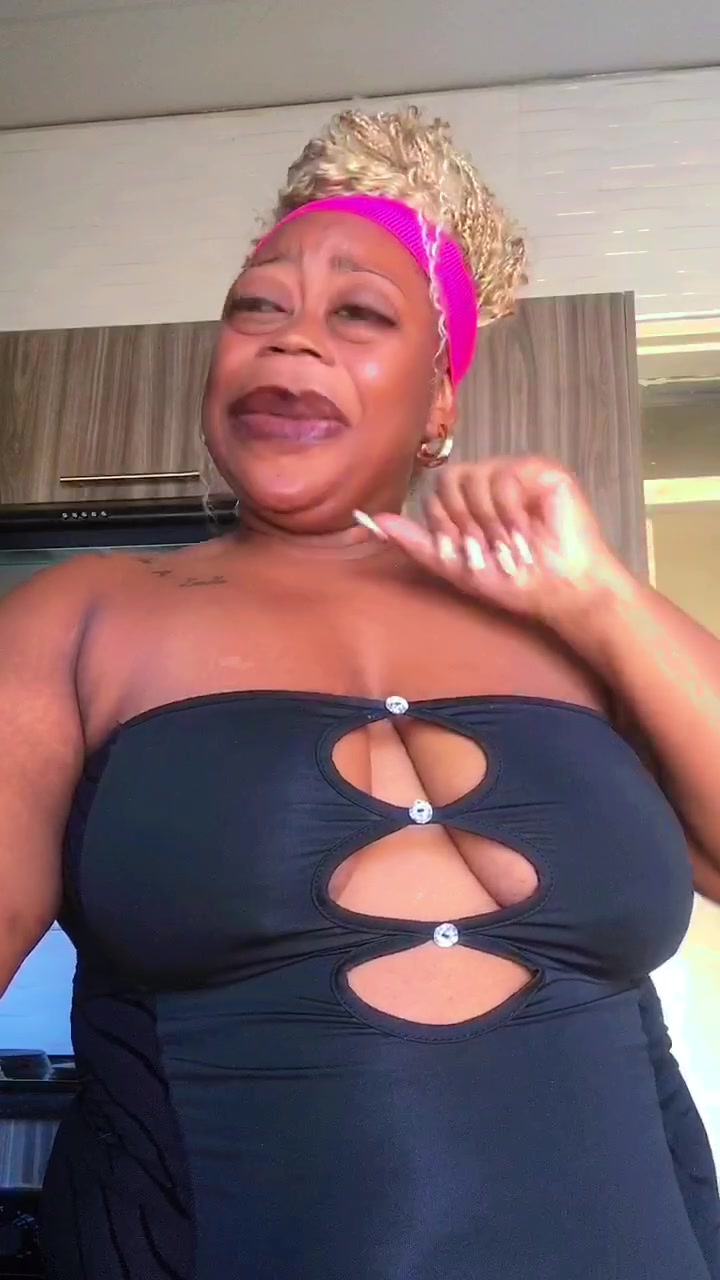 @MommyForLeratho