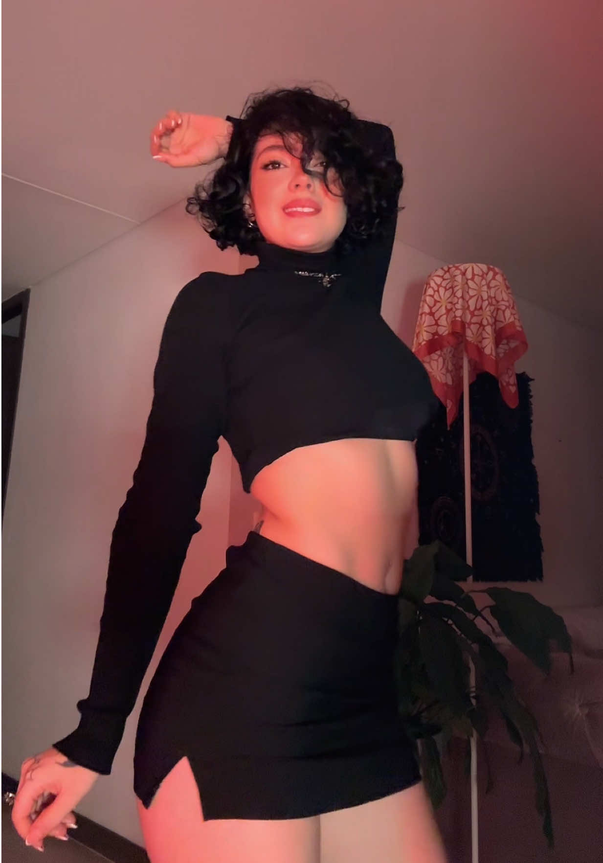 @L A N A 🕷️