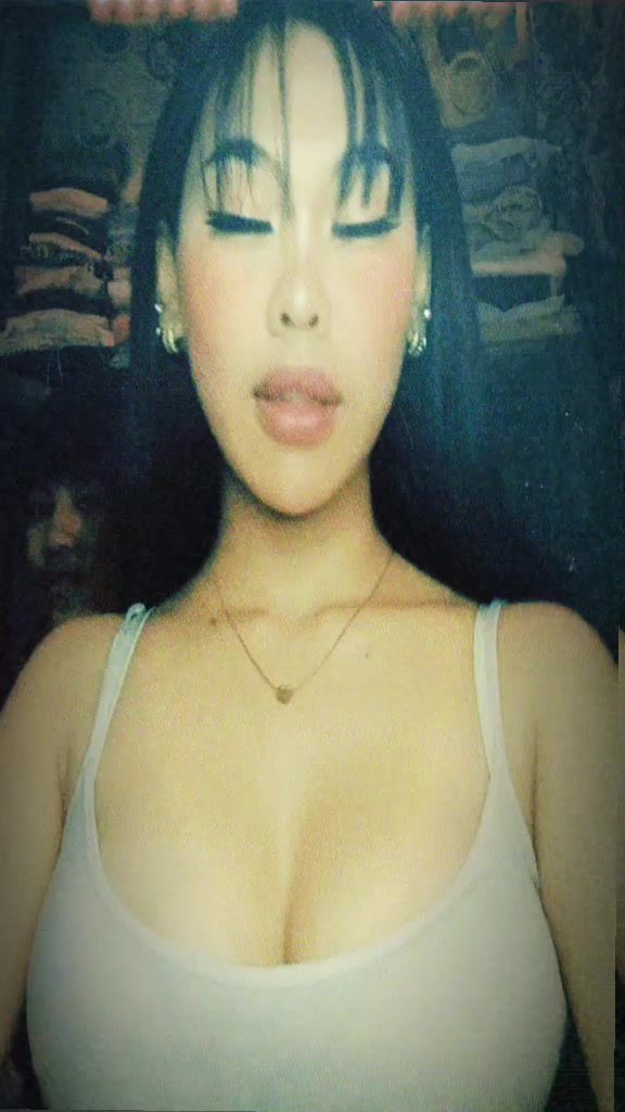 @𝖙𝖊𝖙ᴢʏ(ღ˘⌣˘ღ)