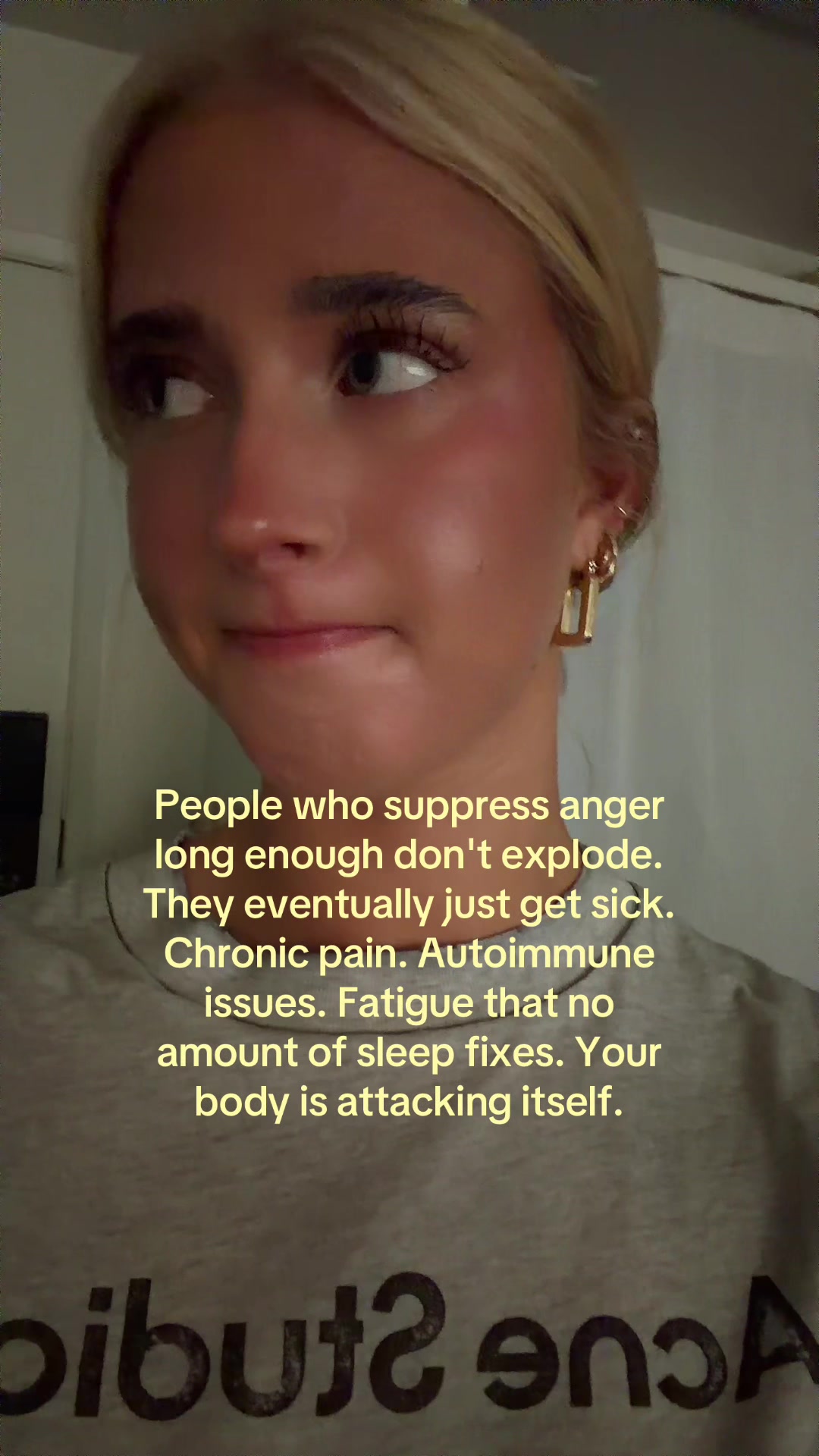 @theelliebarker