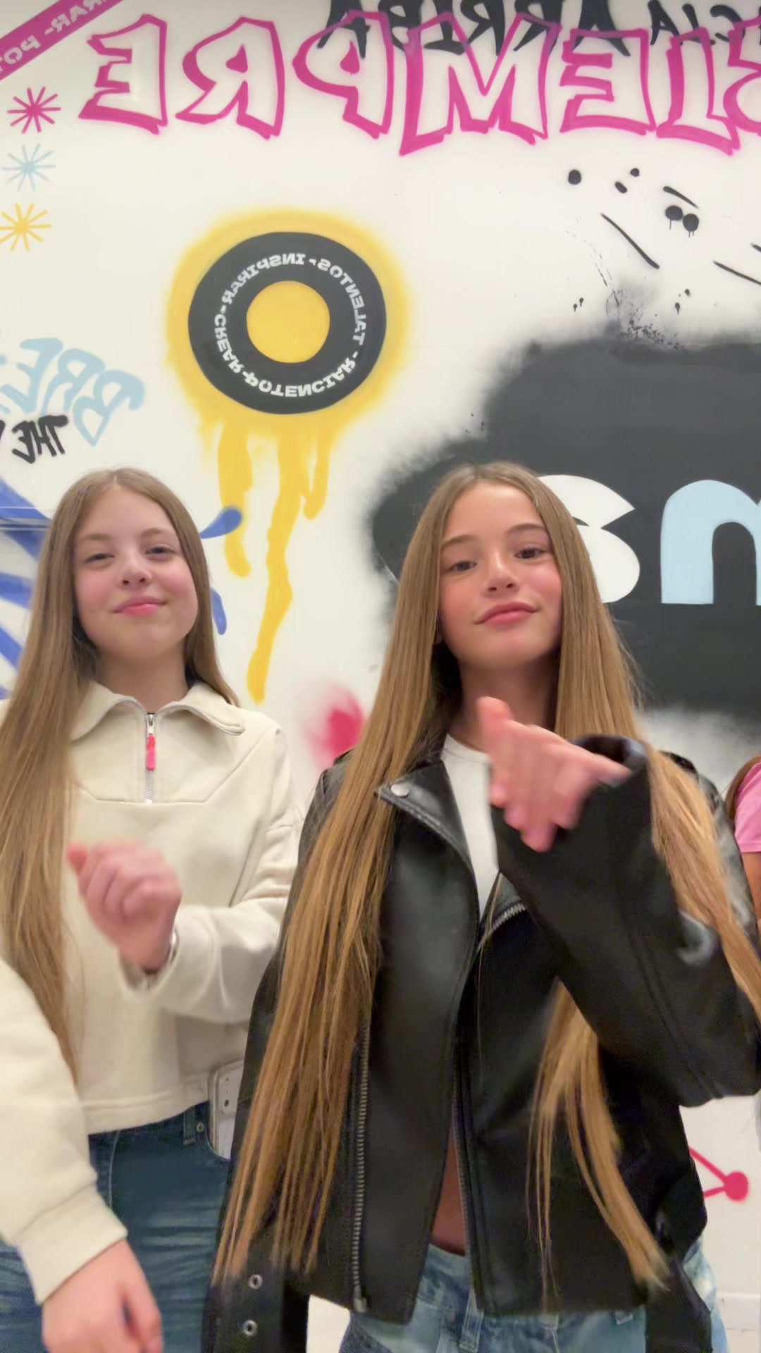 @Almii