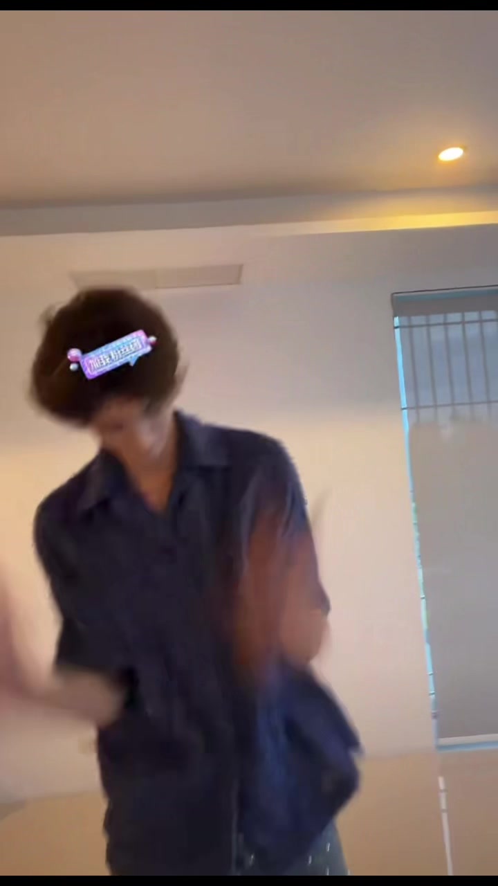 @Lyuollie_.