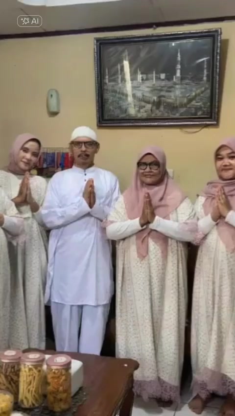 @Yayah Dzarotun Naqiah,M.Pd
