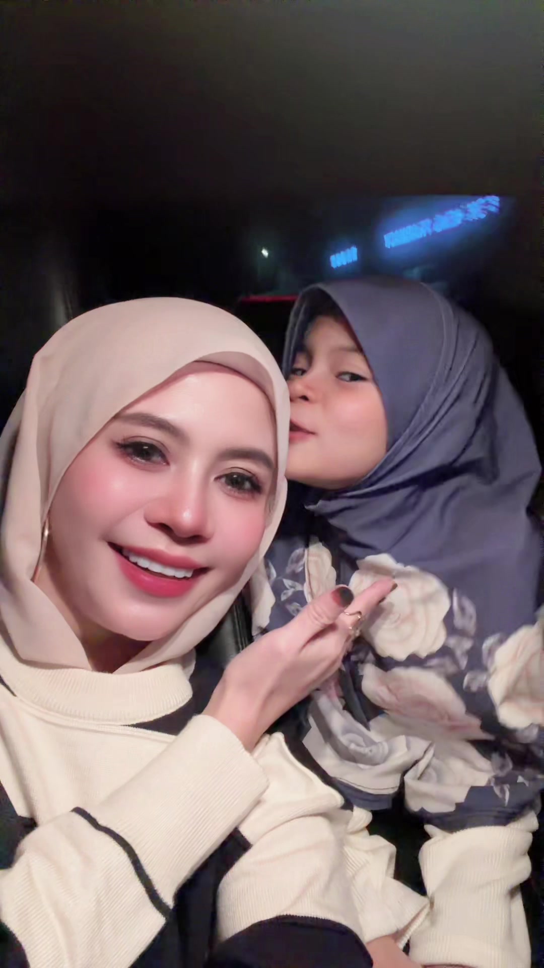 @Ms Izza Zubir