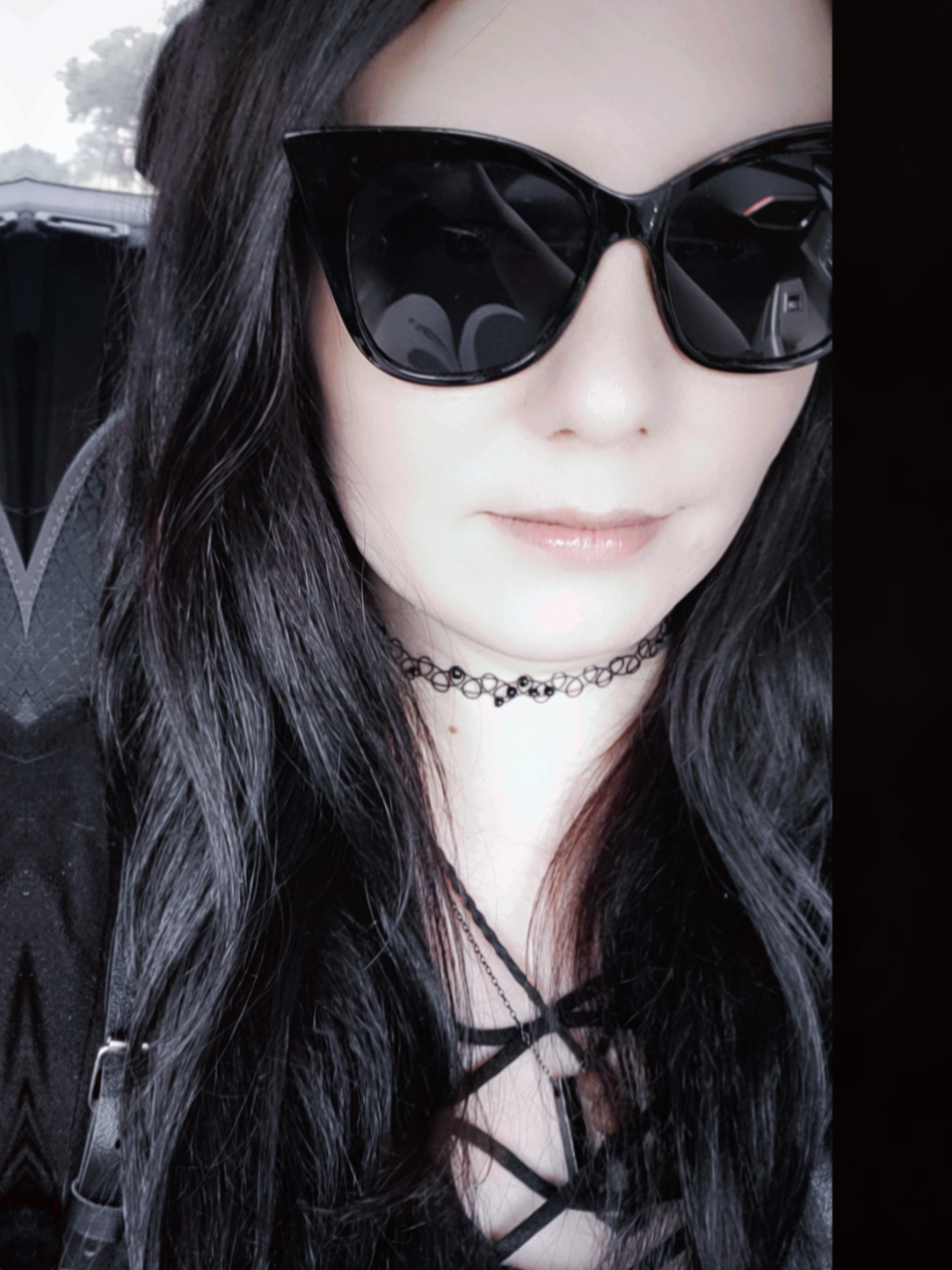 @𝕯𝖔𝖛𝖆𝖍🖤