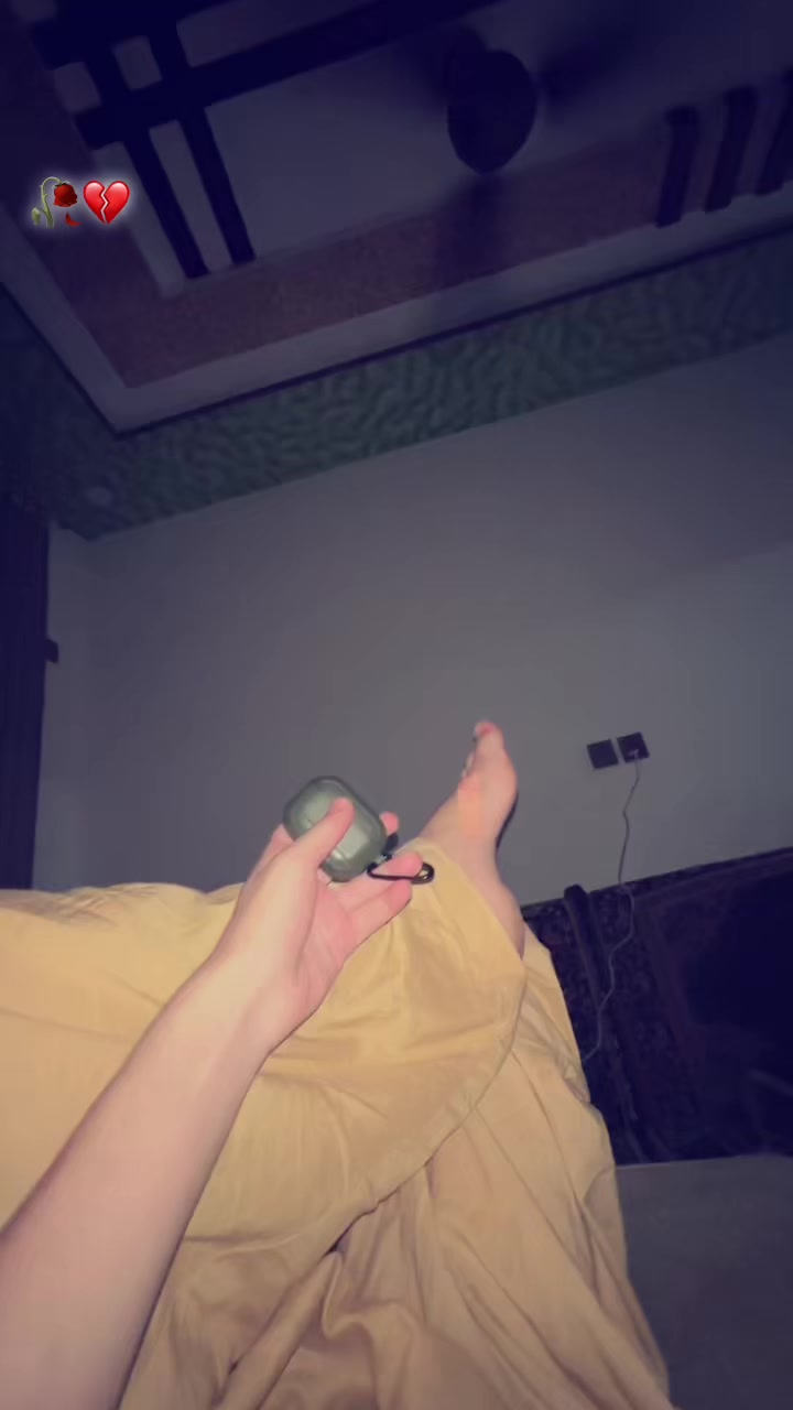 @𝕔 𝕙 𝕖 𝕣 𝕣 𝕪 🍒