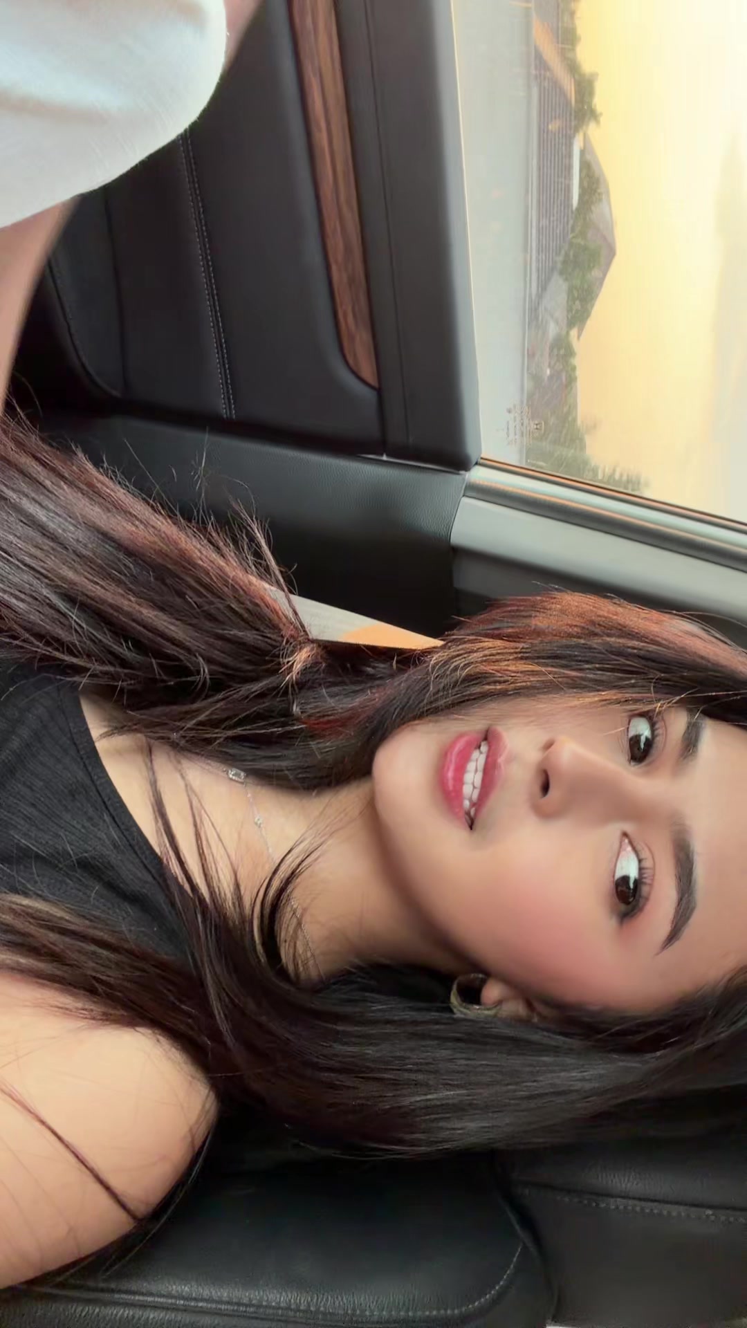 @Dindamahira