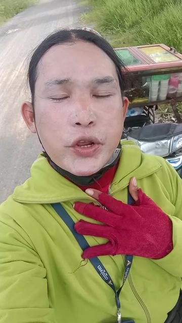 @ម៉ាក់សិទ្ធ លក់ម្ជូរ