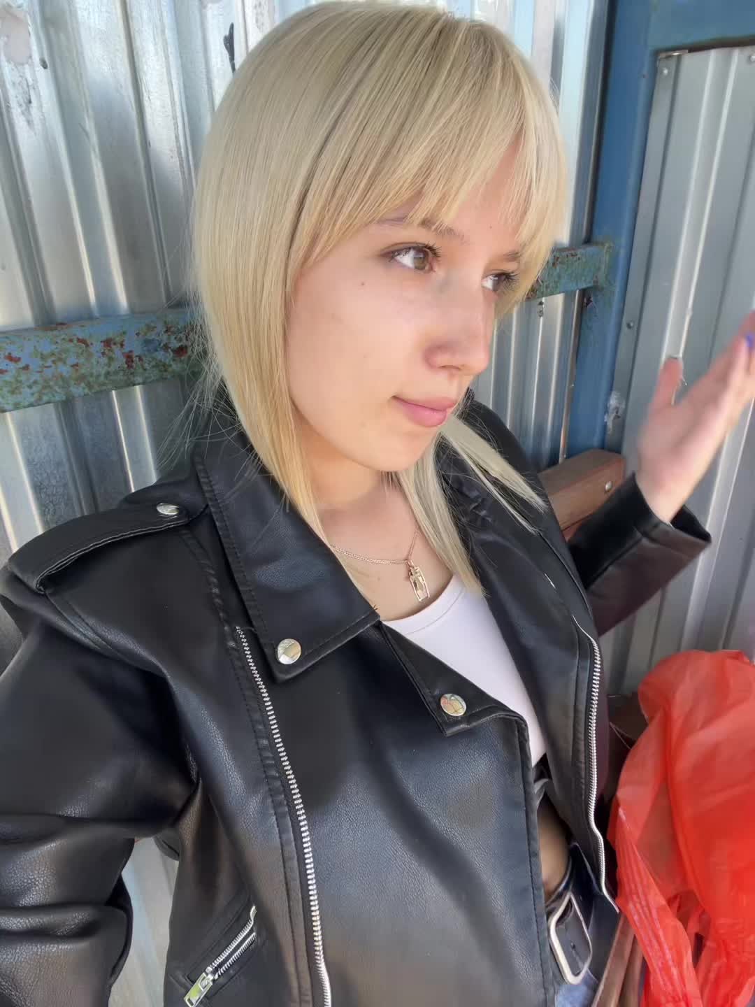 @blondy