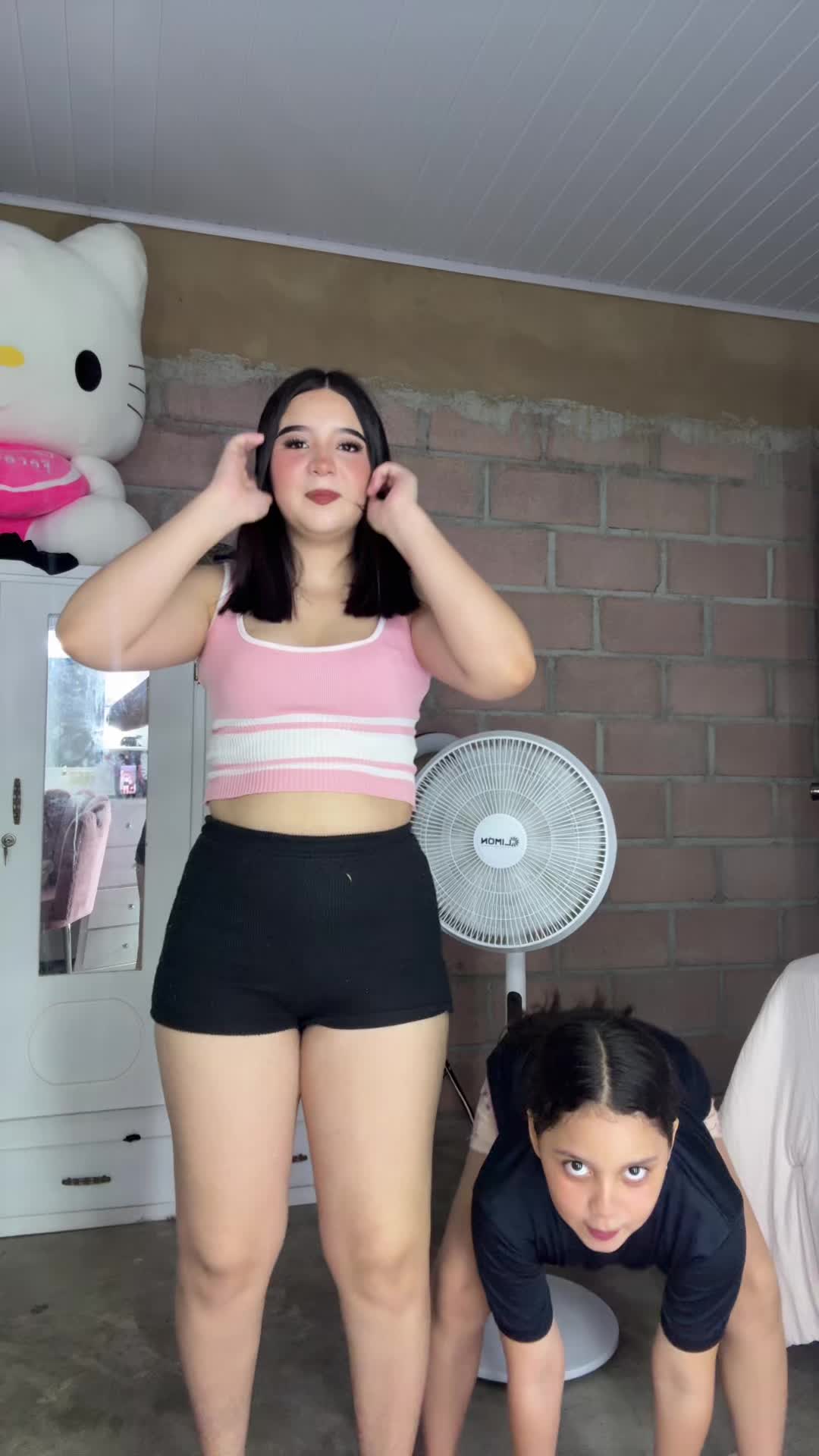@mía millón🦇