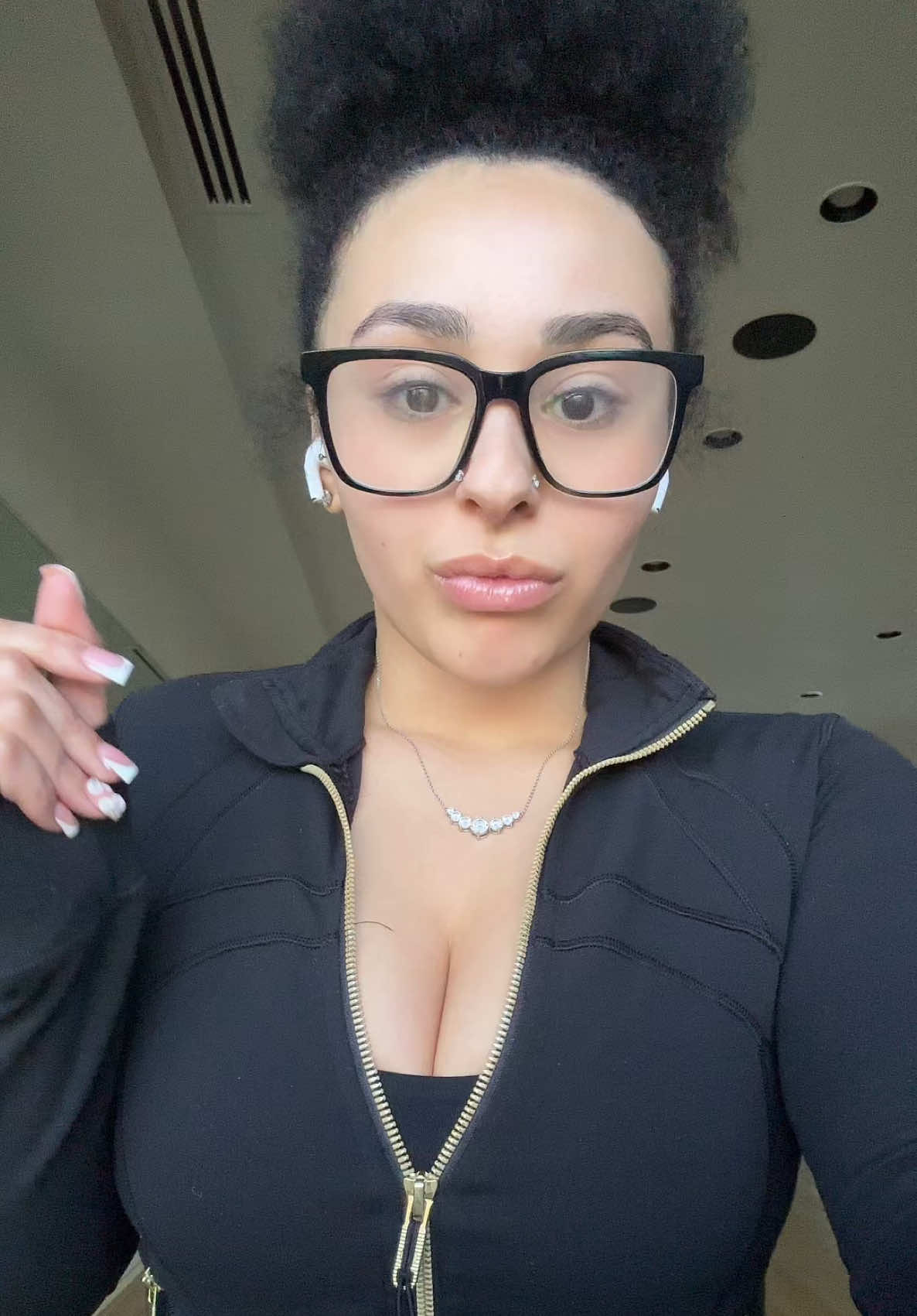 @theoutspokenbaddie