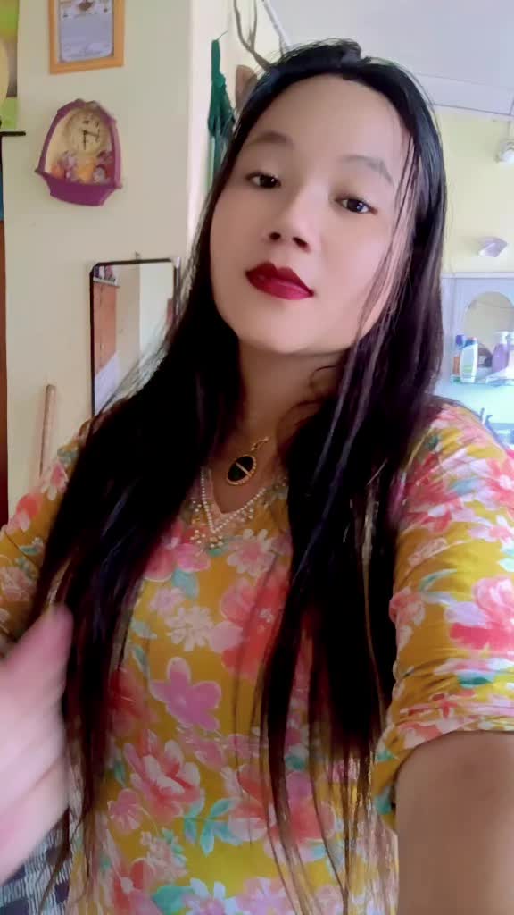 @🇯🇵Dipa Shrestha hutu.tu