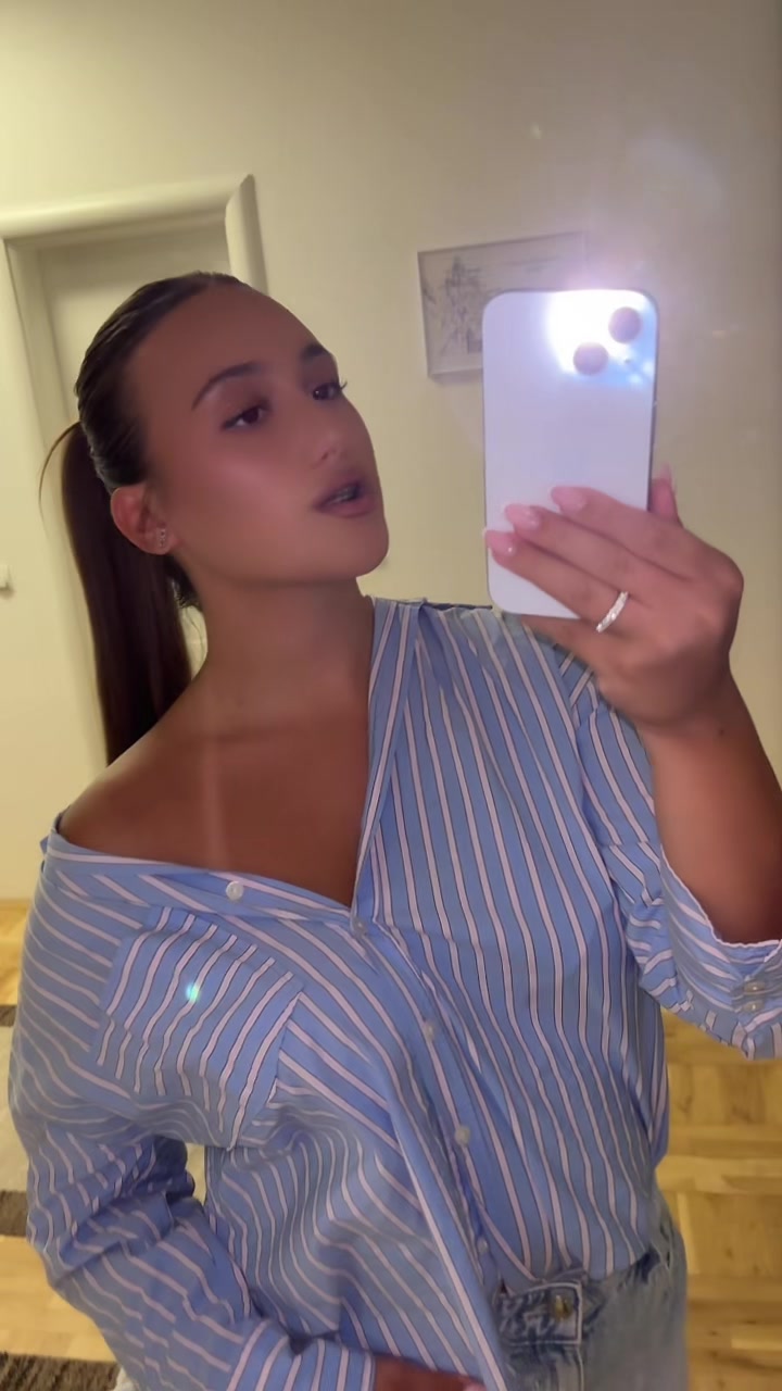 @Јована