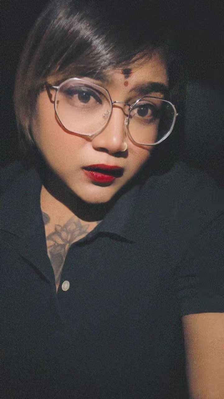 @சாசீனீ 🖤🌼
