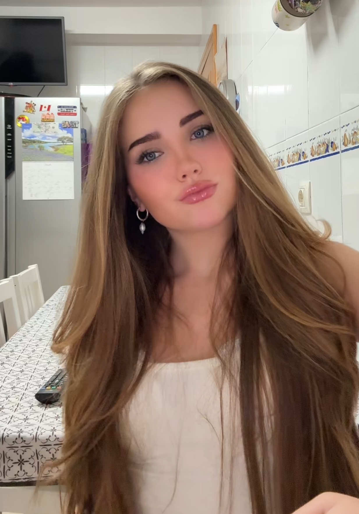 @lía