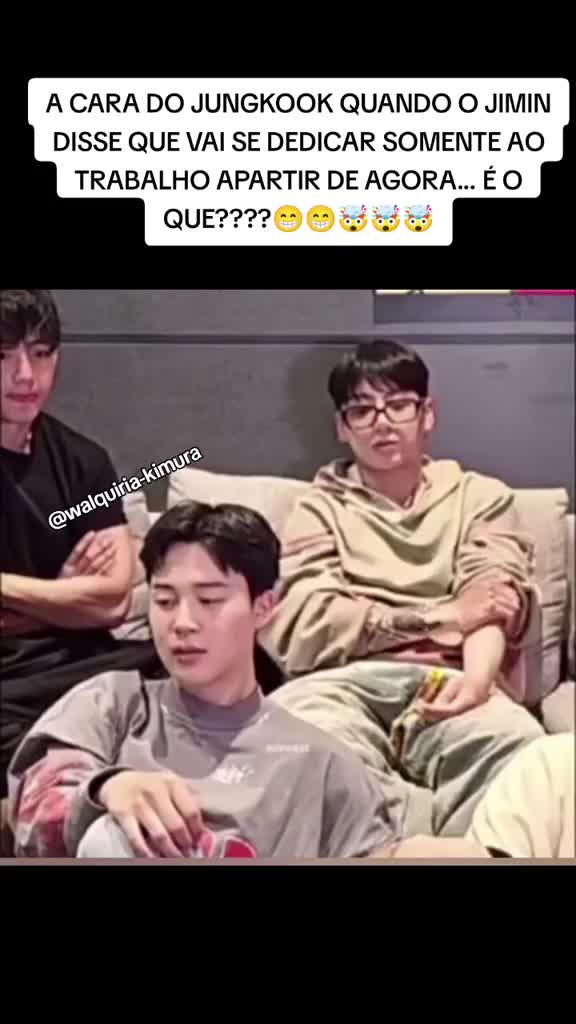 @walquíria Kimura🐰💜🐥