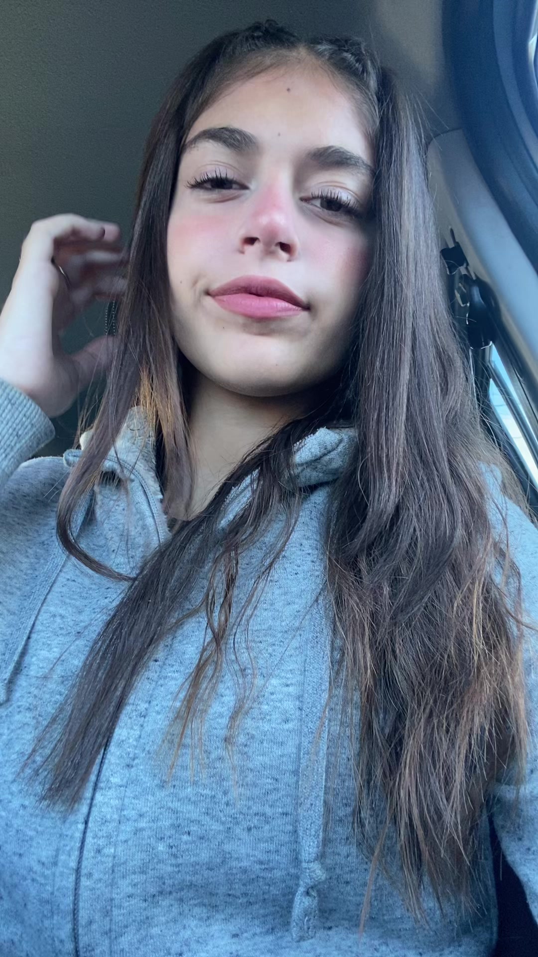 @Vickyy💖