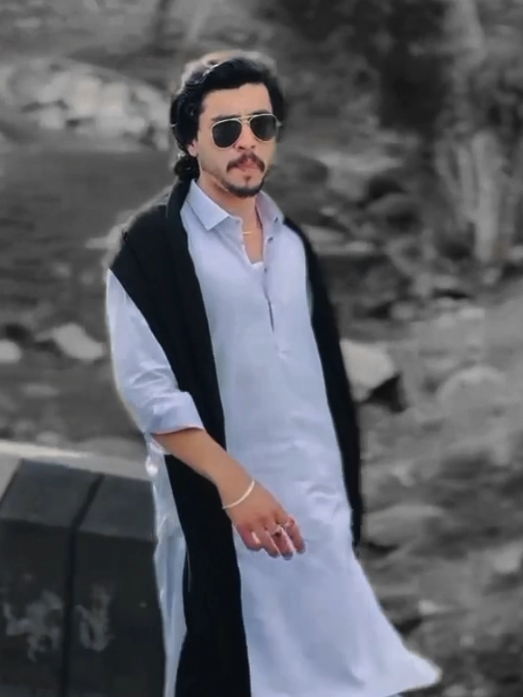@7 A.T.A🏴☠️ 👈🏼 لیوانو سالار