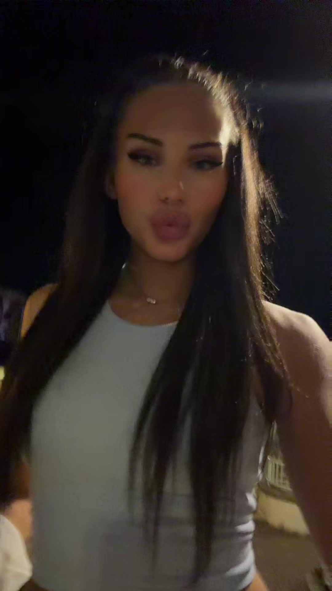 @Laura Zlatar
