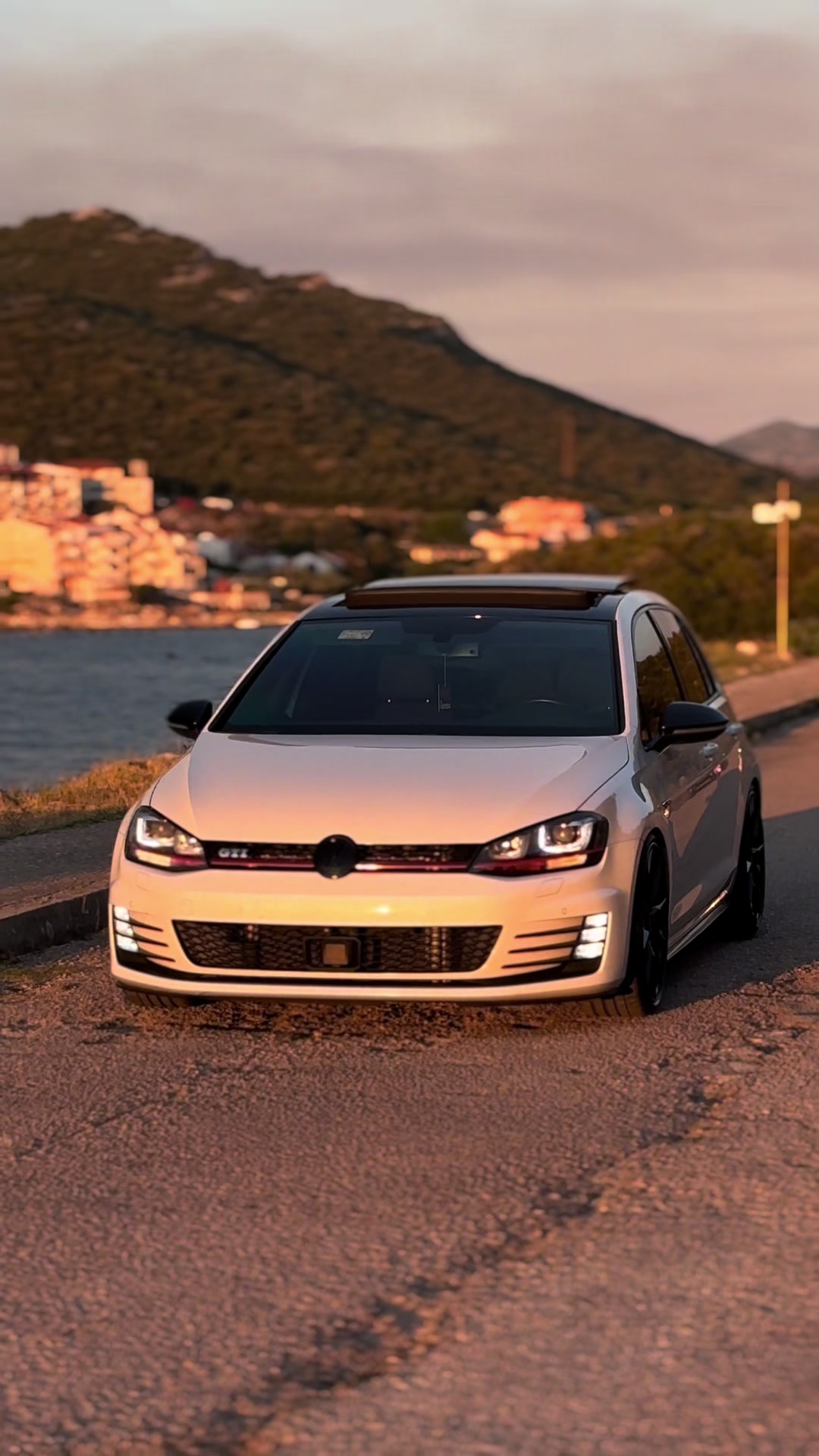 @WHITEGTI
