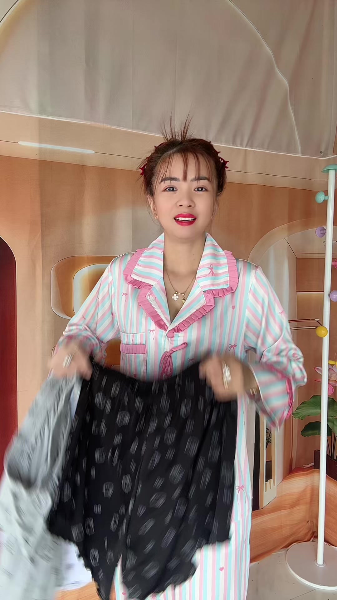@Em Cẩm Nè