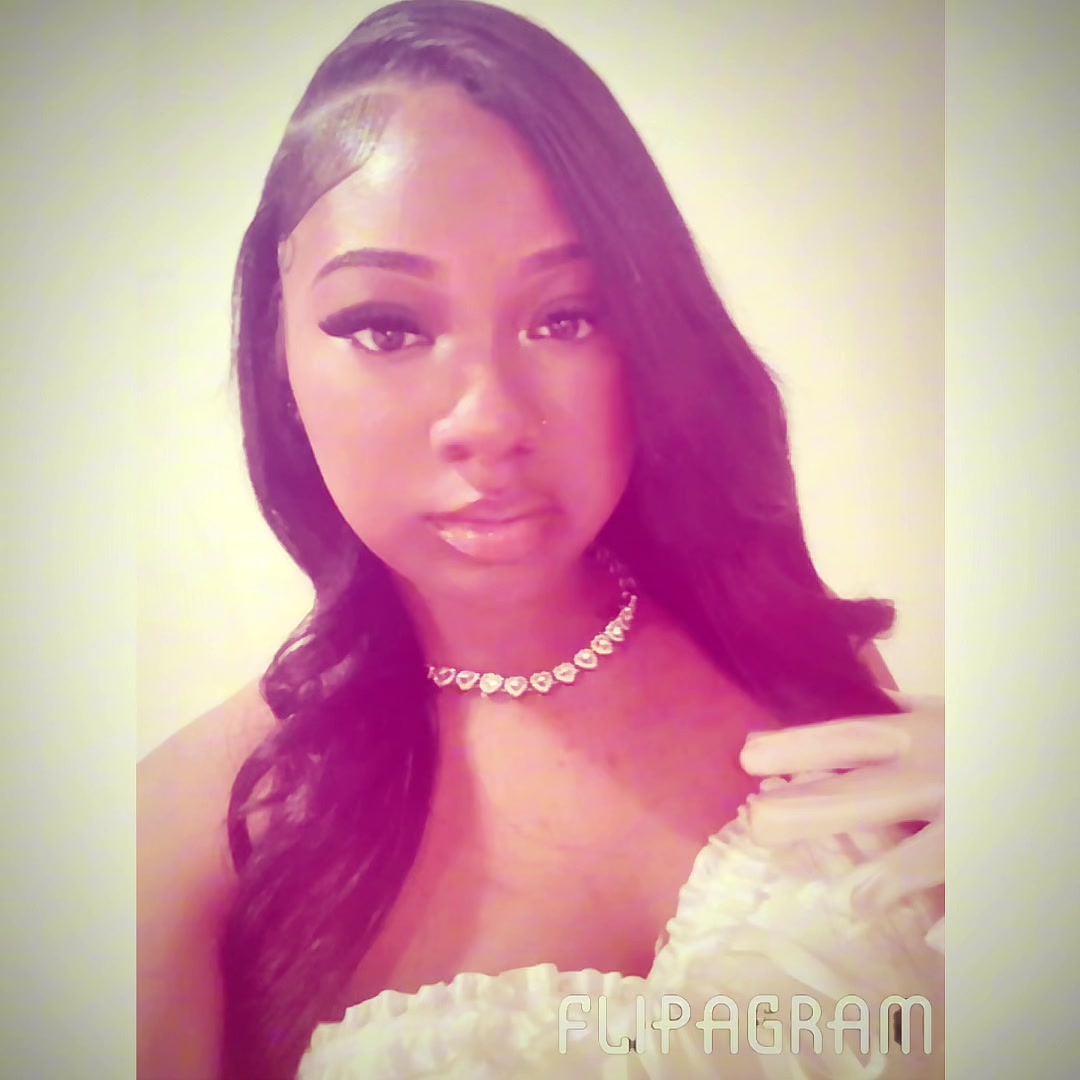 @Niyylashae