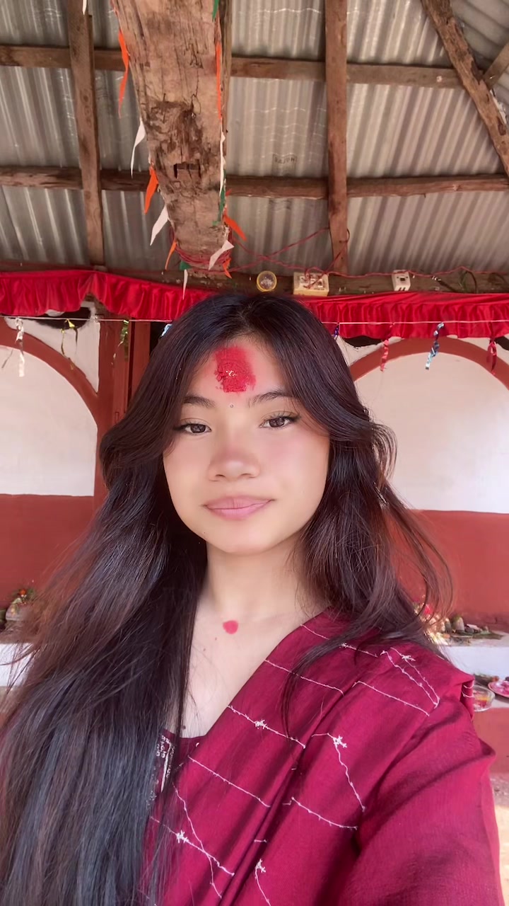 @Gurungni honi feri🩷❤️