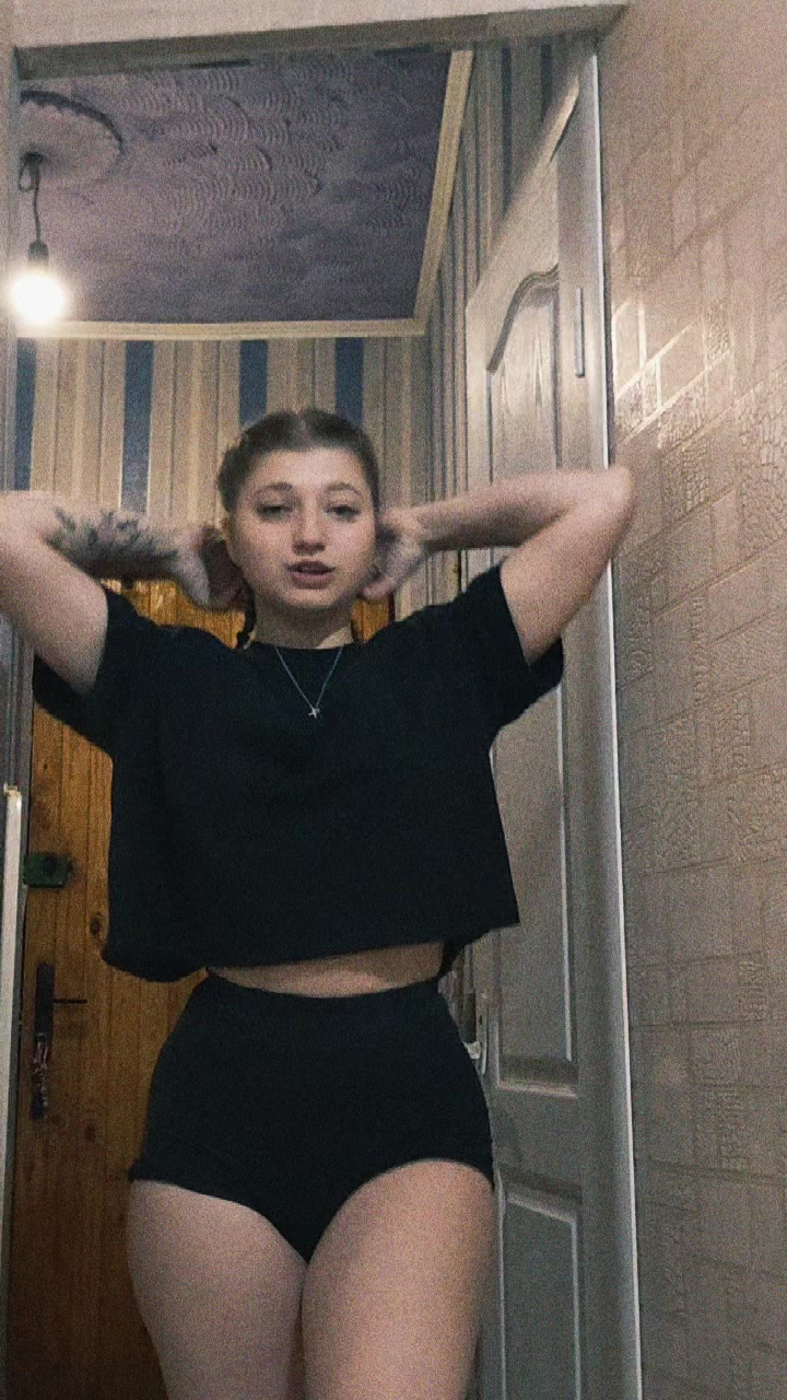@𝒜𝓁𝒷𝒾𝓃𝒶🫀