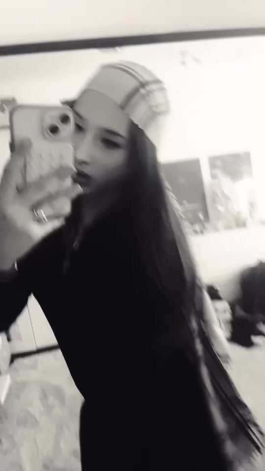 @✞︎𝓋𝒶𝓁ℯ𝓃𝓉𝒾𝓃𝒶✞︎