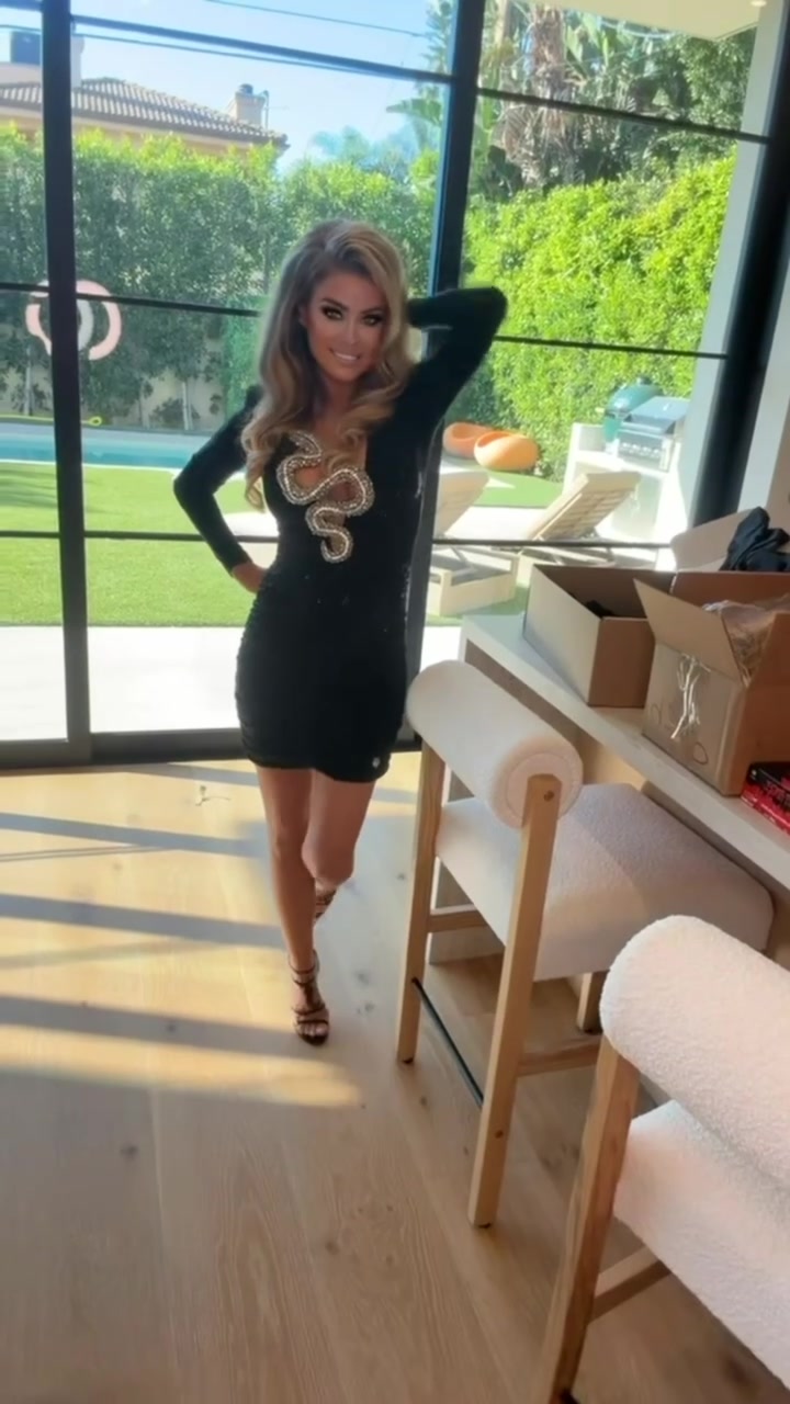 @Carmen Electra