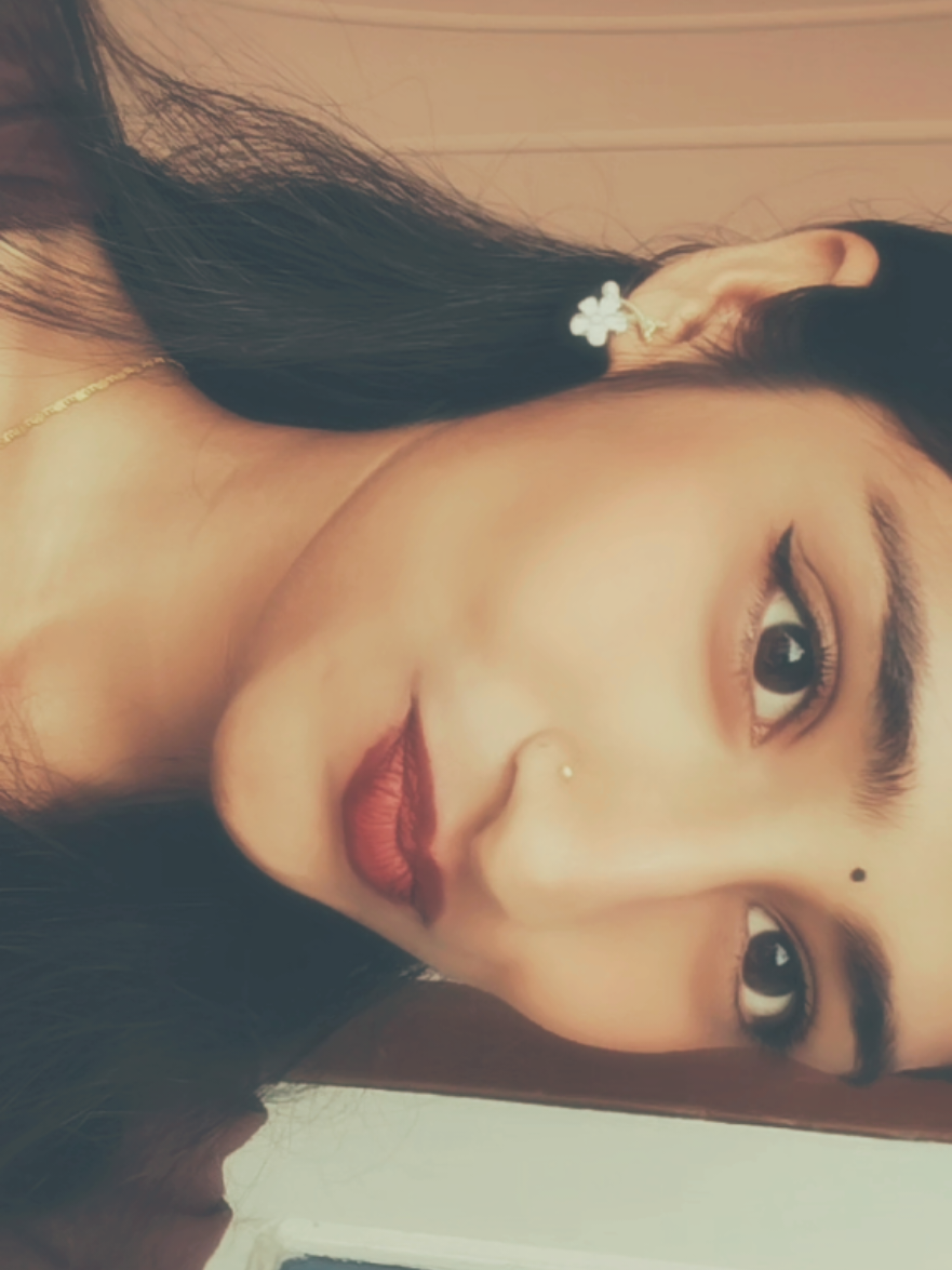 @आयु JHA✨🕊️