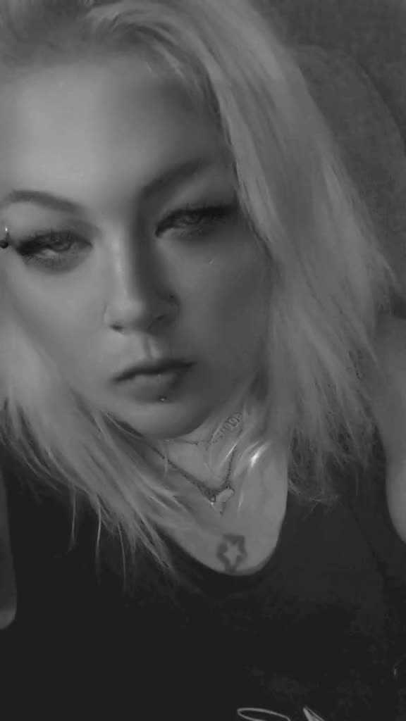 @🔐🖤&hearts;️Amie Hartman🖤💜🔏🦁