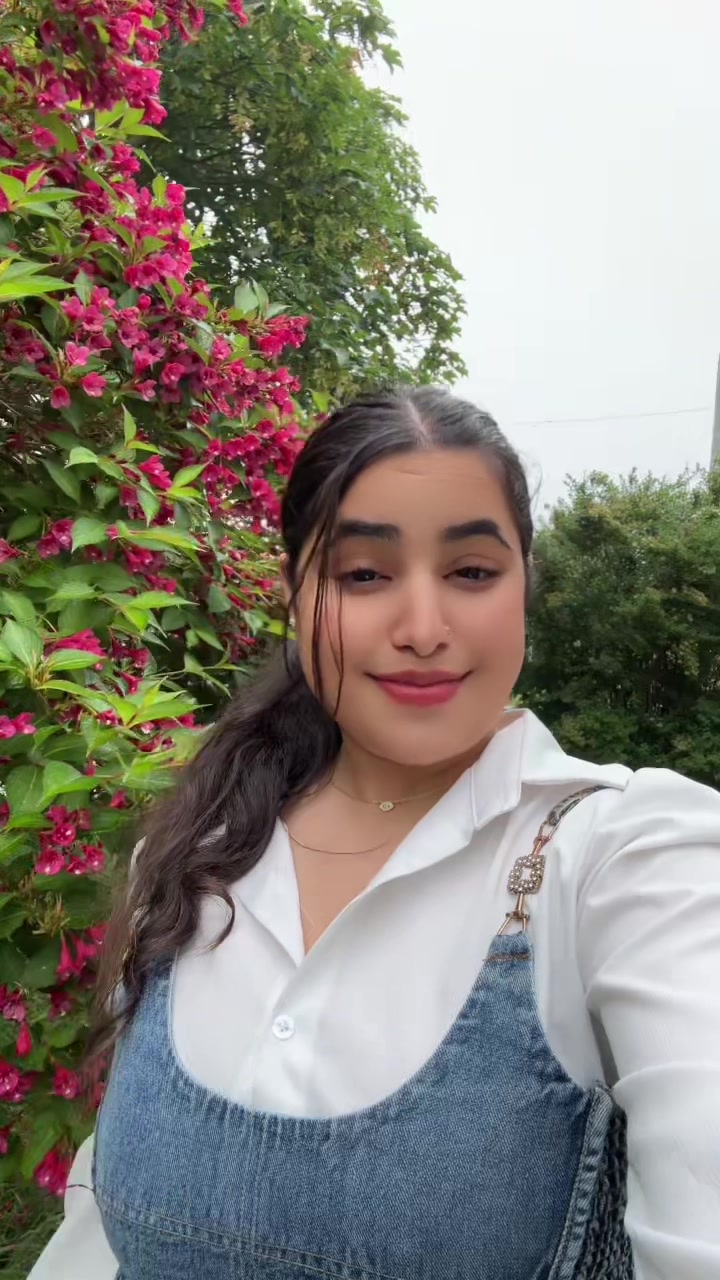 @riyaa_sharma18