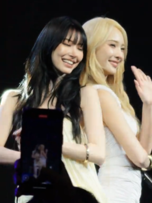 @เธอเป็นใครเราลงไว้ดูเอง