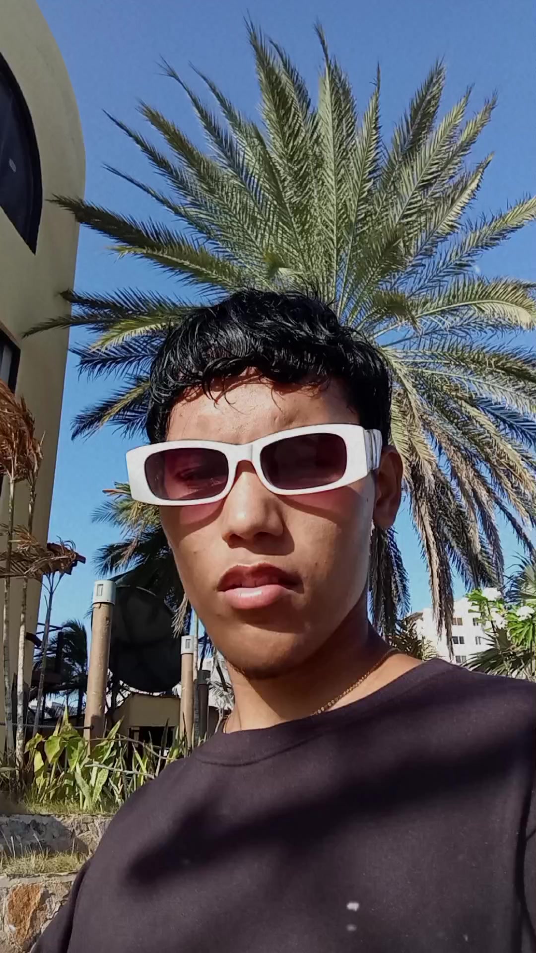 @𝕬𝖝𝖊𝖑 🧃