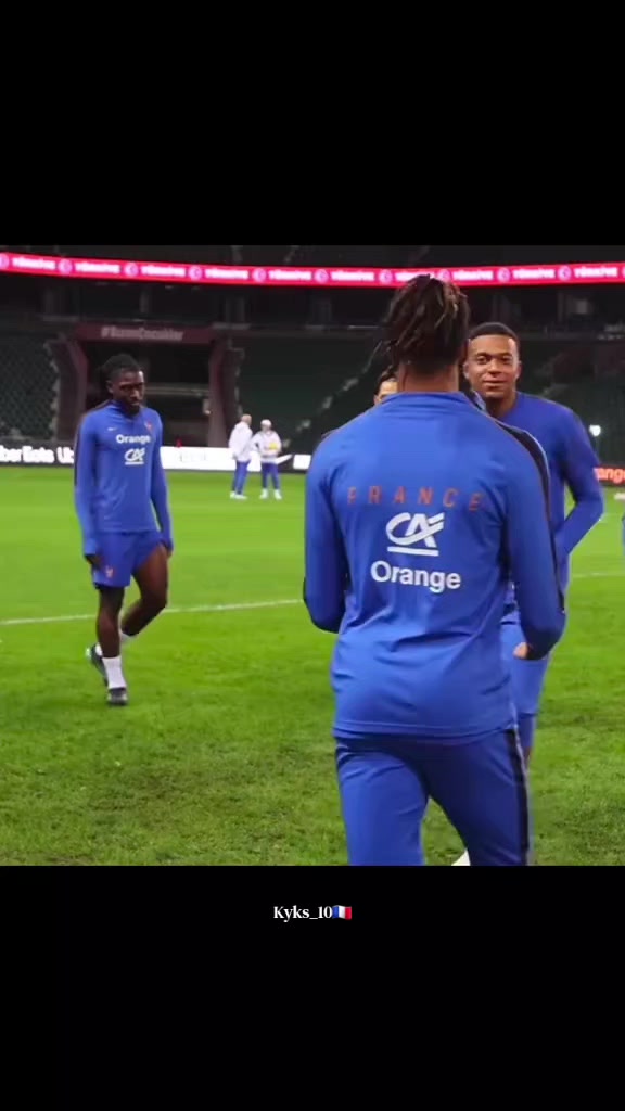 @𝐊𝐲𝐤𝐬_𝟏𝟎🇨🇵