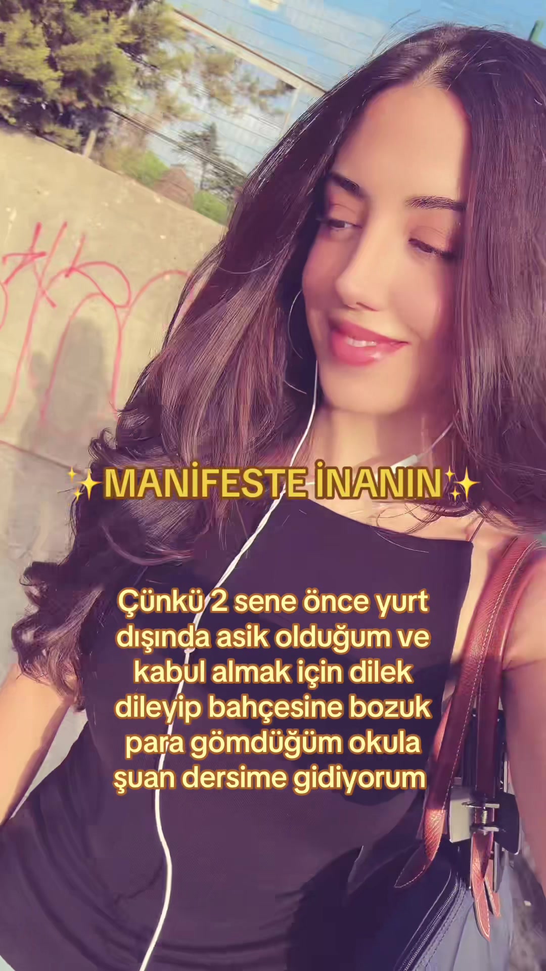 @Lal🧚🏻&zwj;♀️