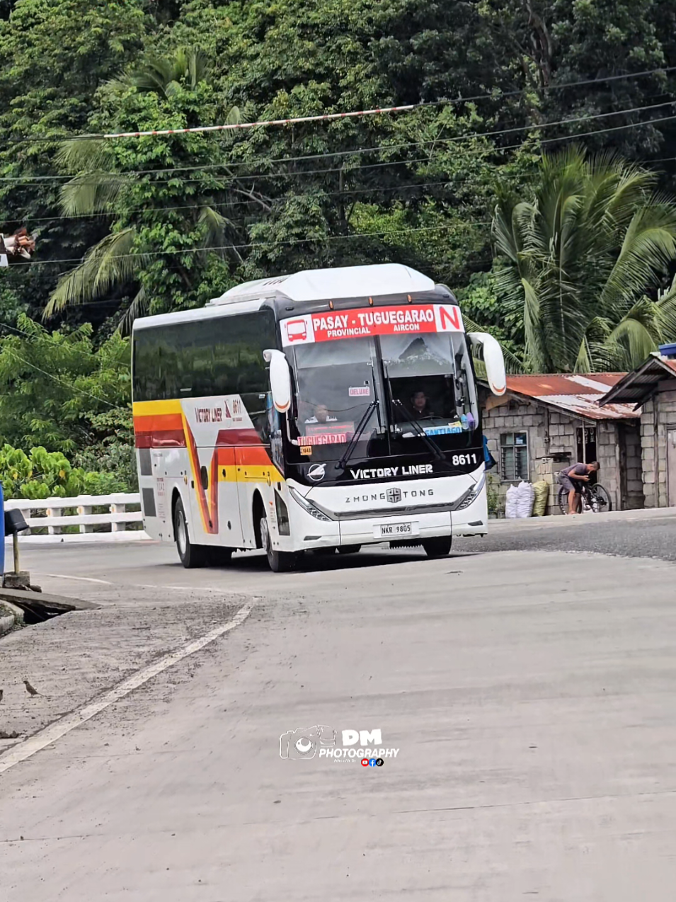 @DM Photography (DM_BusGeek)