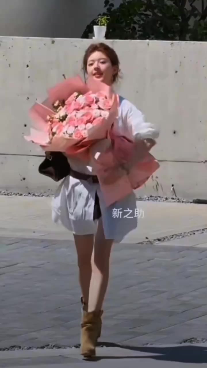 @✿♡Rosy_Zhao⁹¹¹♡