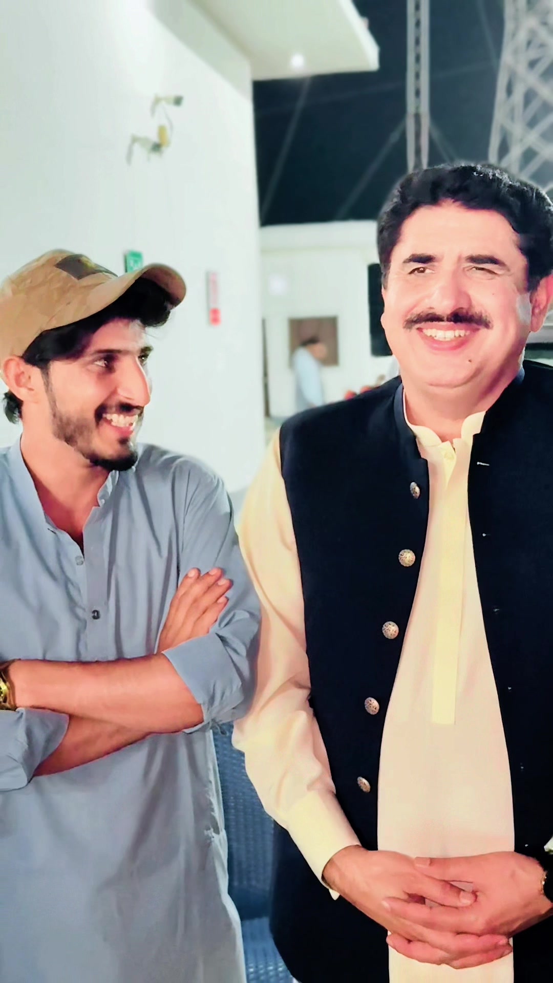 @Atif_MazariShab