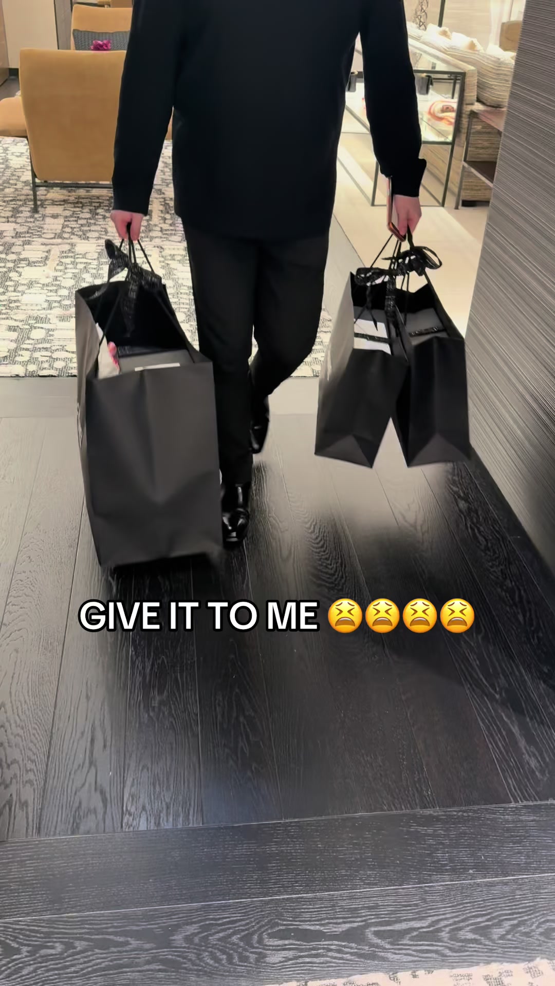 @bellewynnn