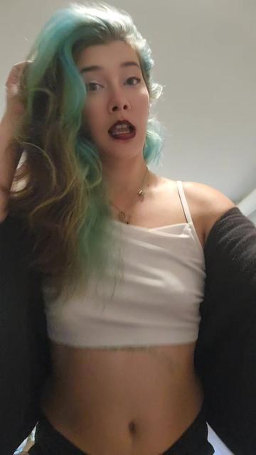 @Thegirlwiththecursemark