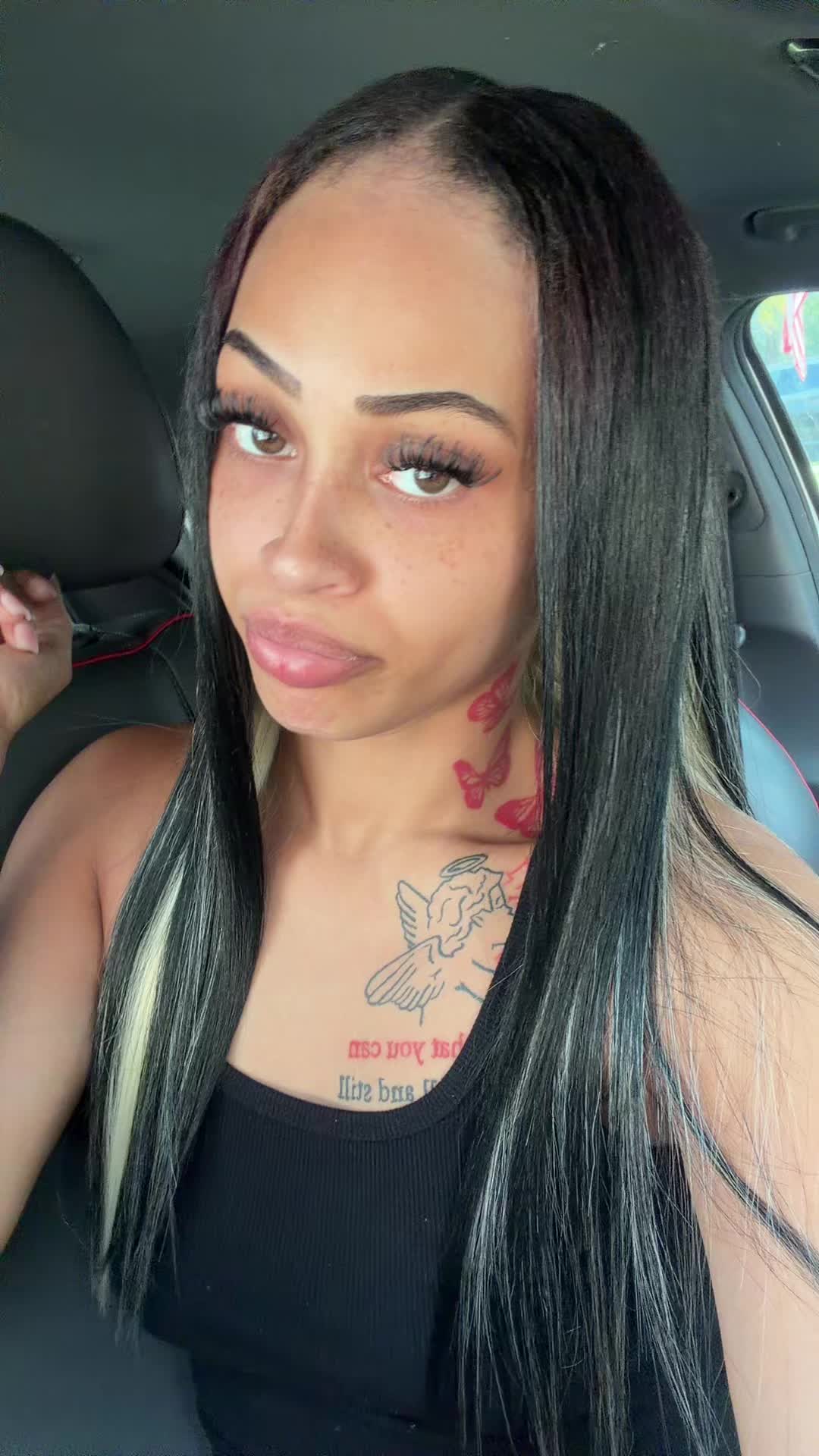 @DezzyCo
