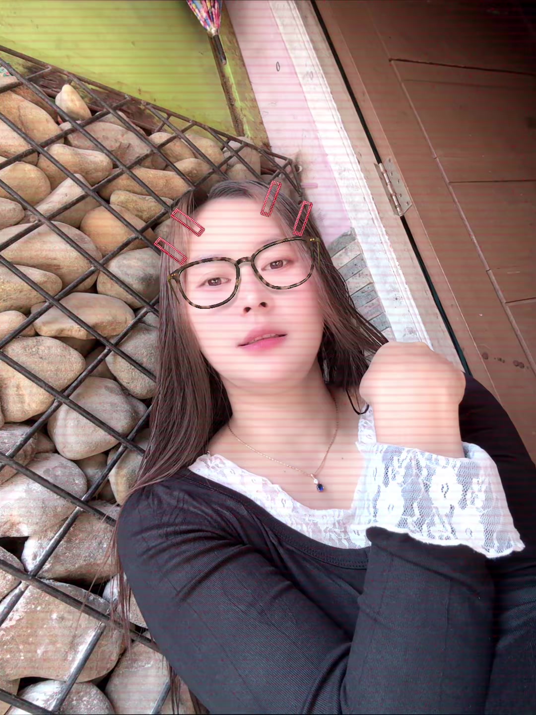 @Ayu…