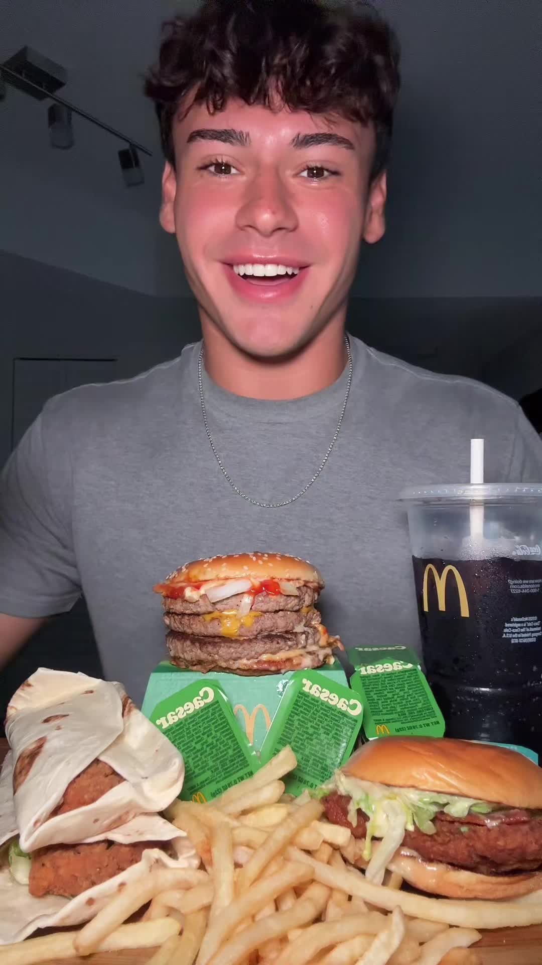 @dylaneatss_