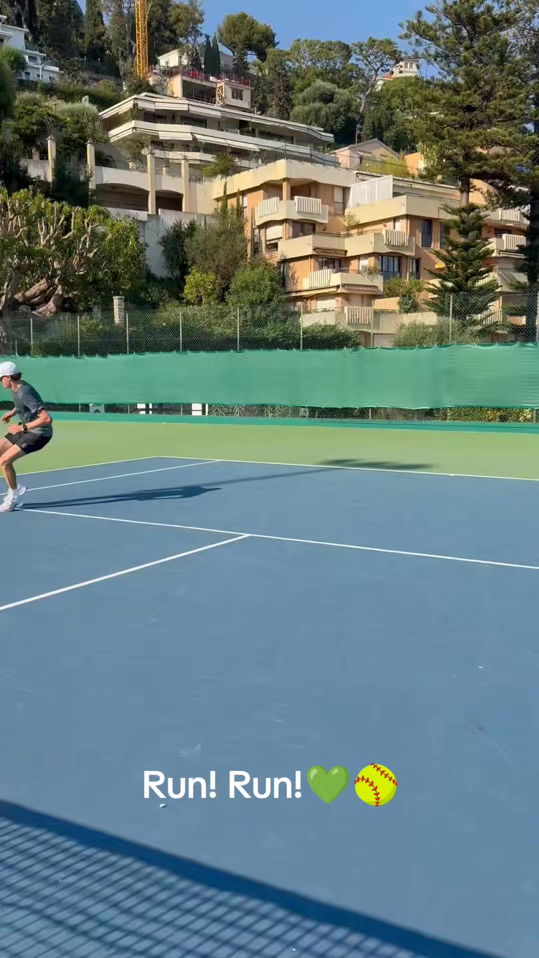@...C'estTennis