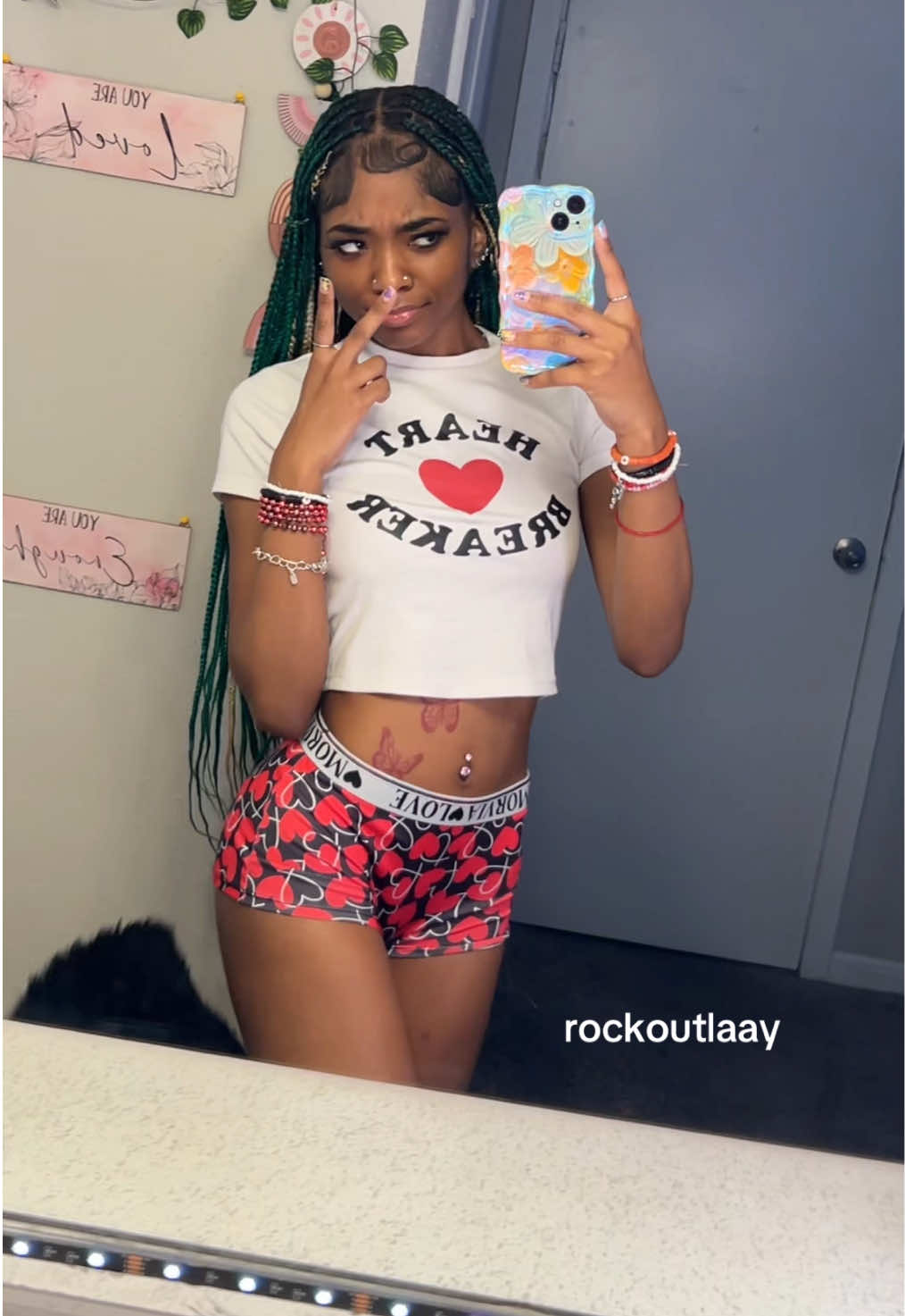 @rockoutlaay