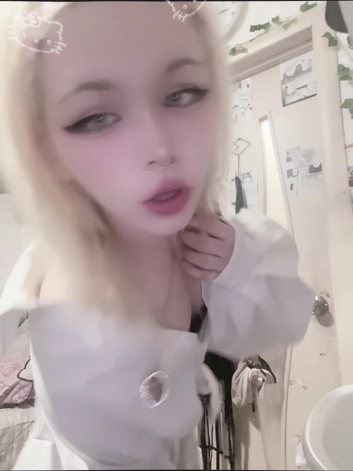 @KeeshiMoshi