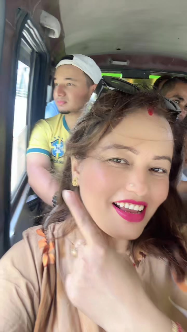 @🧿Urmila Upreti 🥰